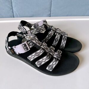 💜 Teva - Women’s Sandals - Size: 9